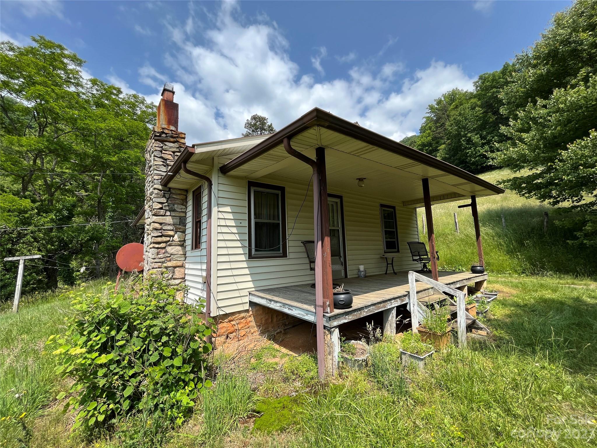 1223 Old Mountain Road, Mars Hill NC Real Estate Listing MLS Car4033373