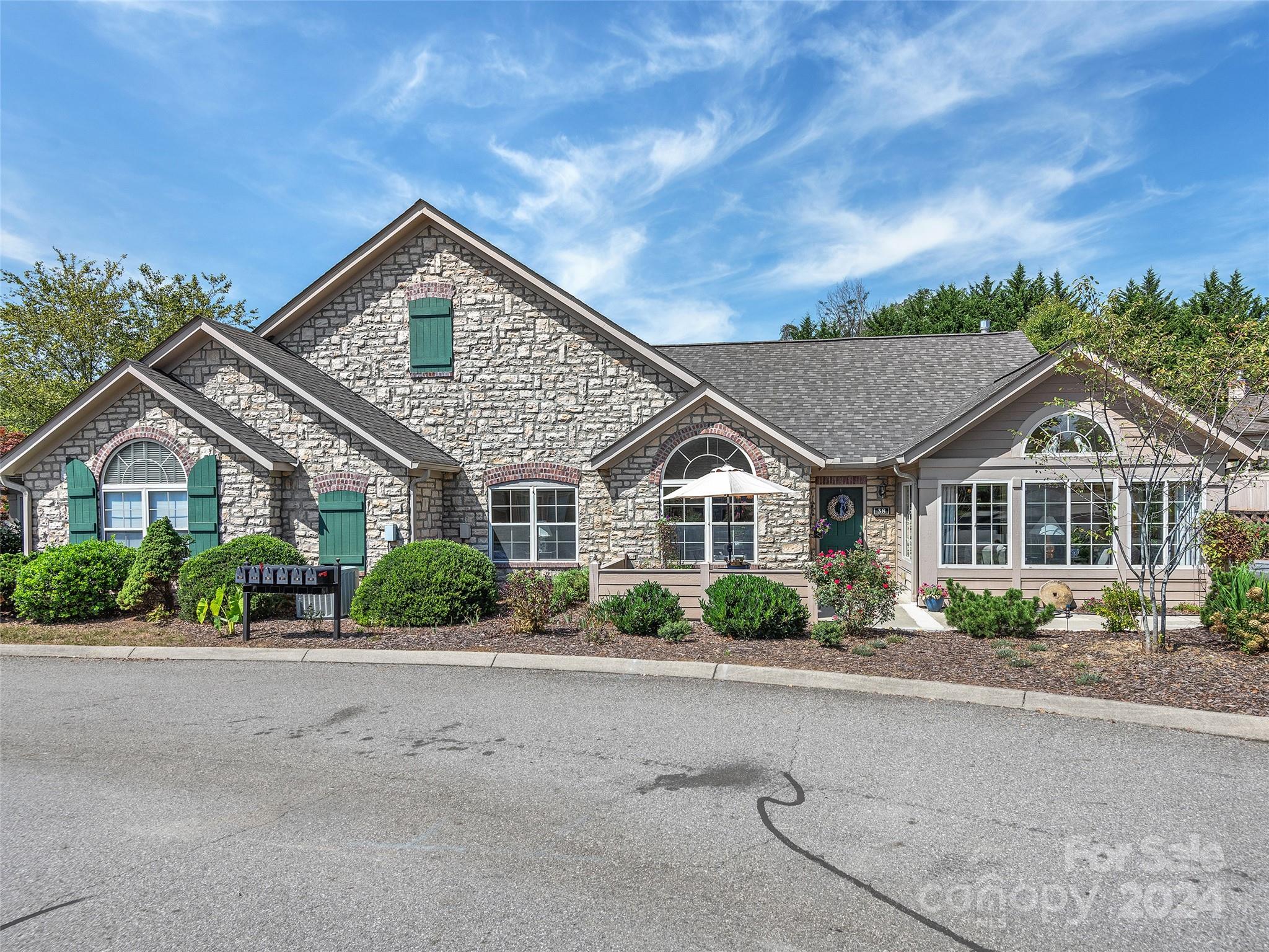 38 Mountain Meadow Circle Weaverville NC 28787