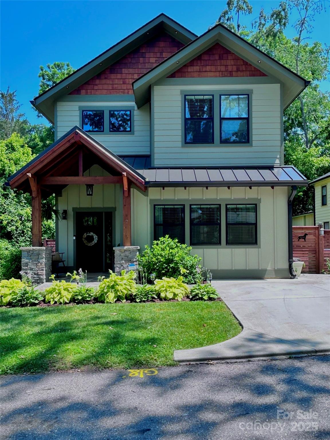 7 Acona Lane Asheville NC 28803