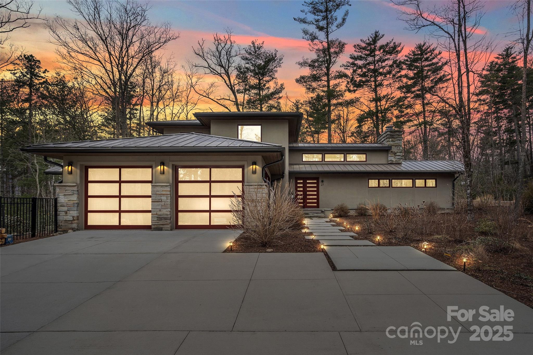 27 Hawberry Court Asheville NC 28805