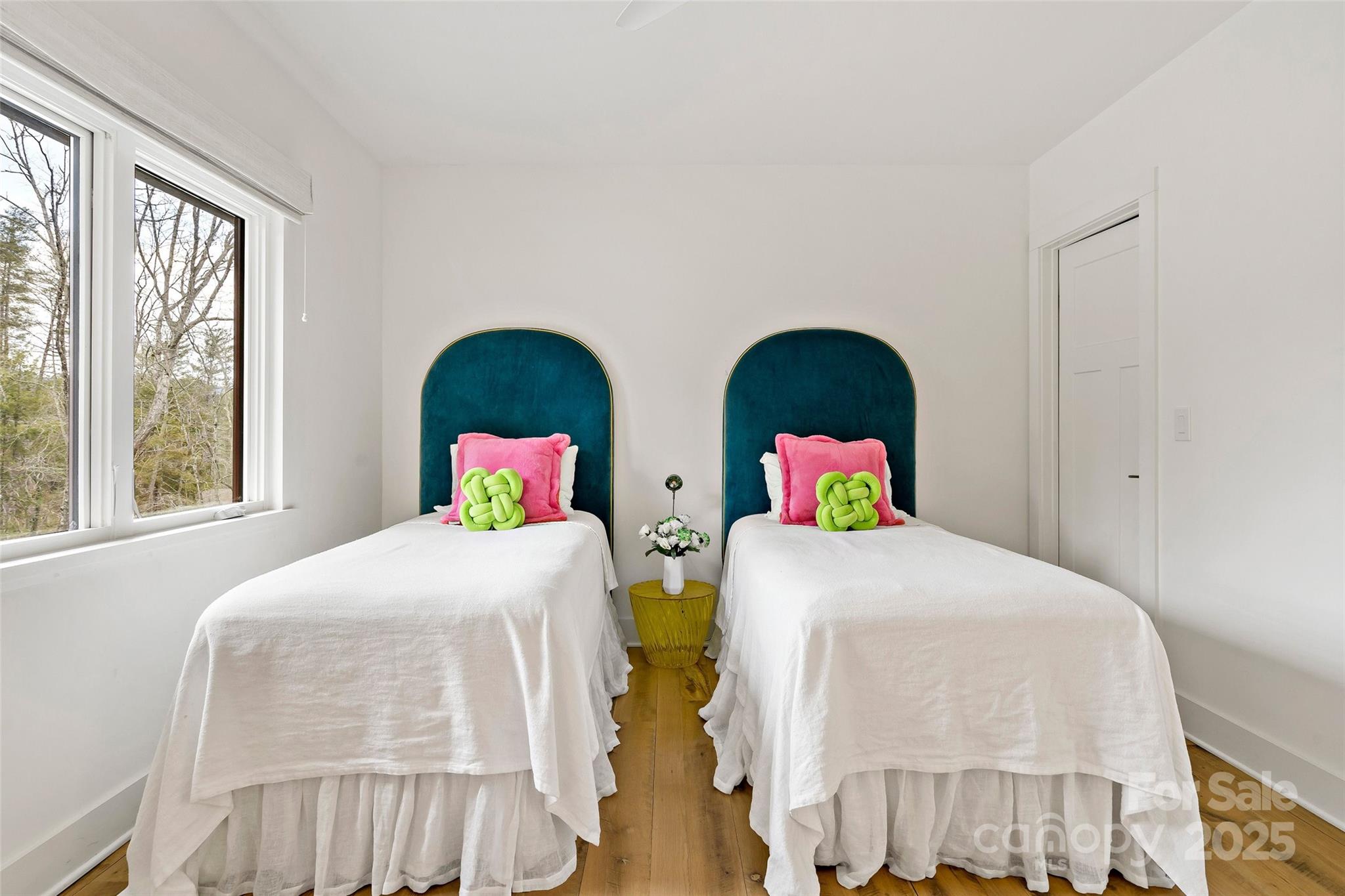 27 Hawberry Court Asheville NC 28805