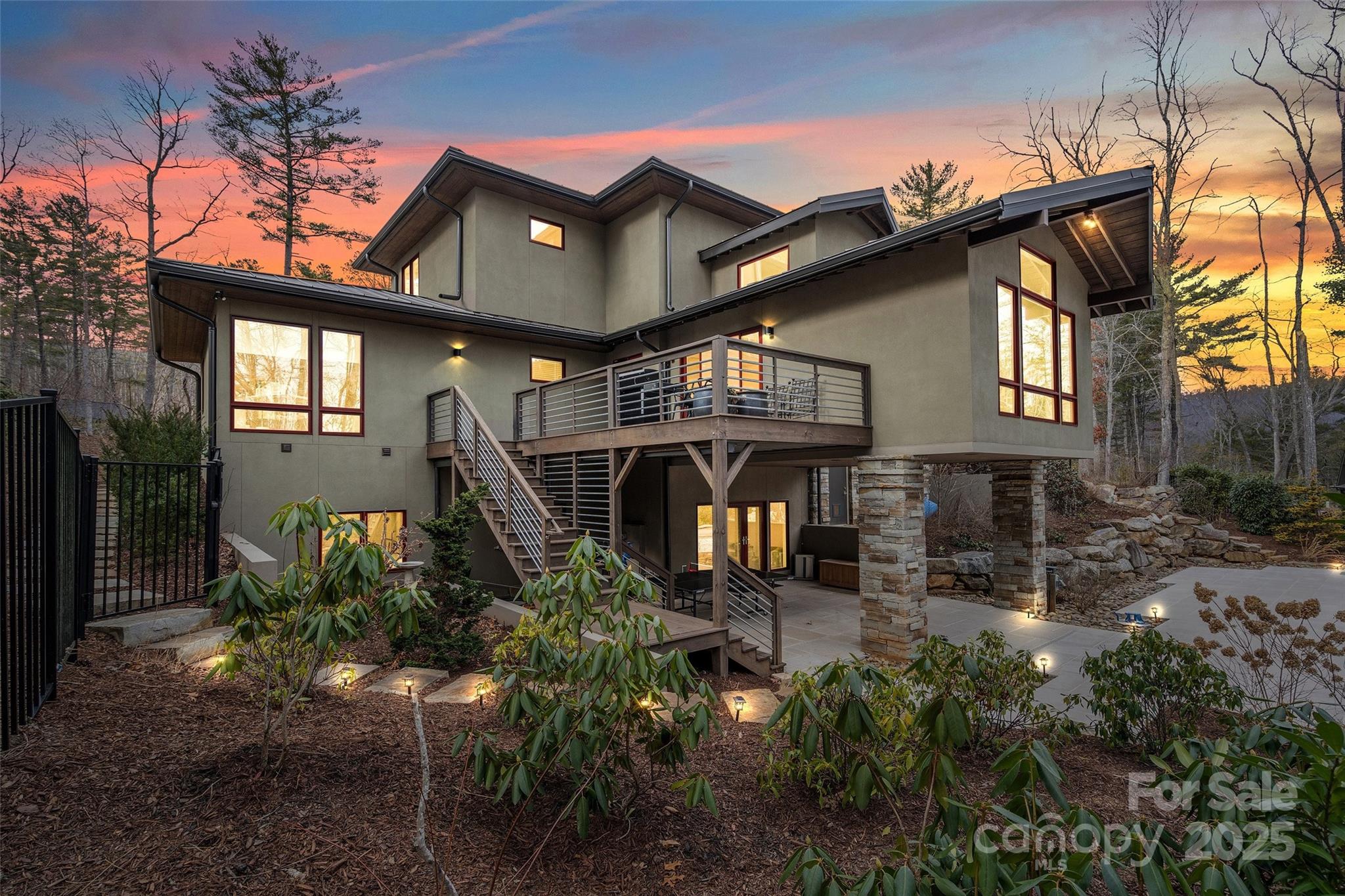 27 Hawberry Court Asheville NC 28805