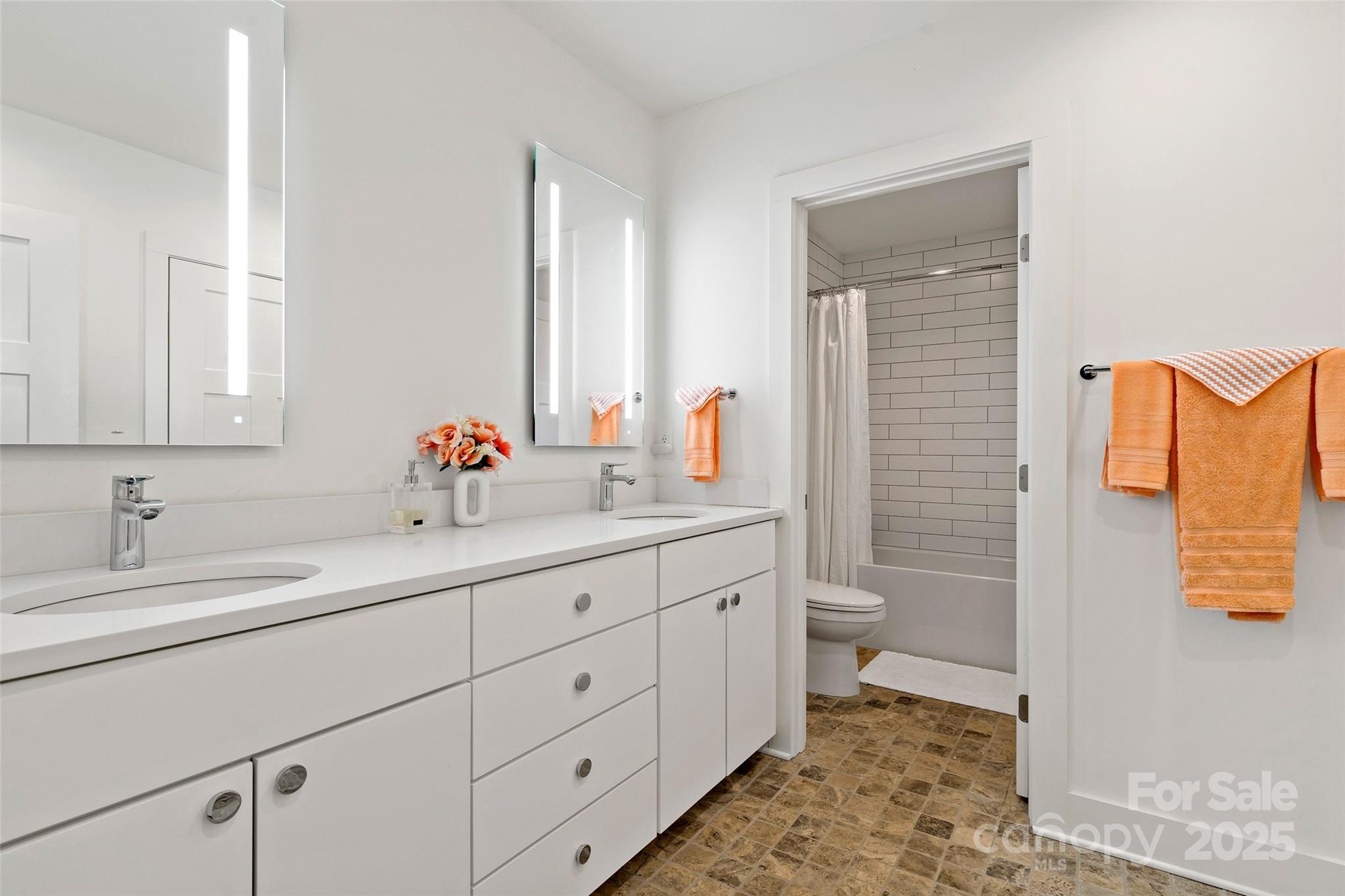 27 Hawberry Court Asheville NC 28805