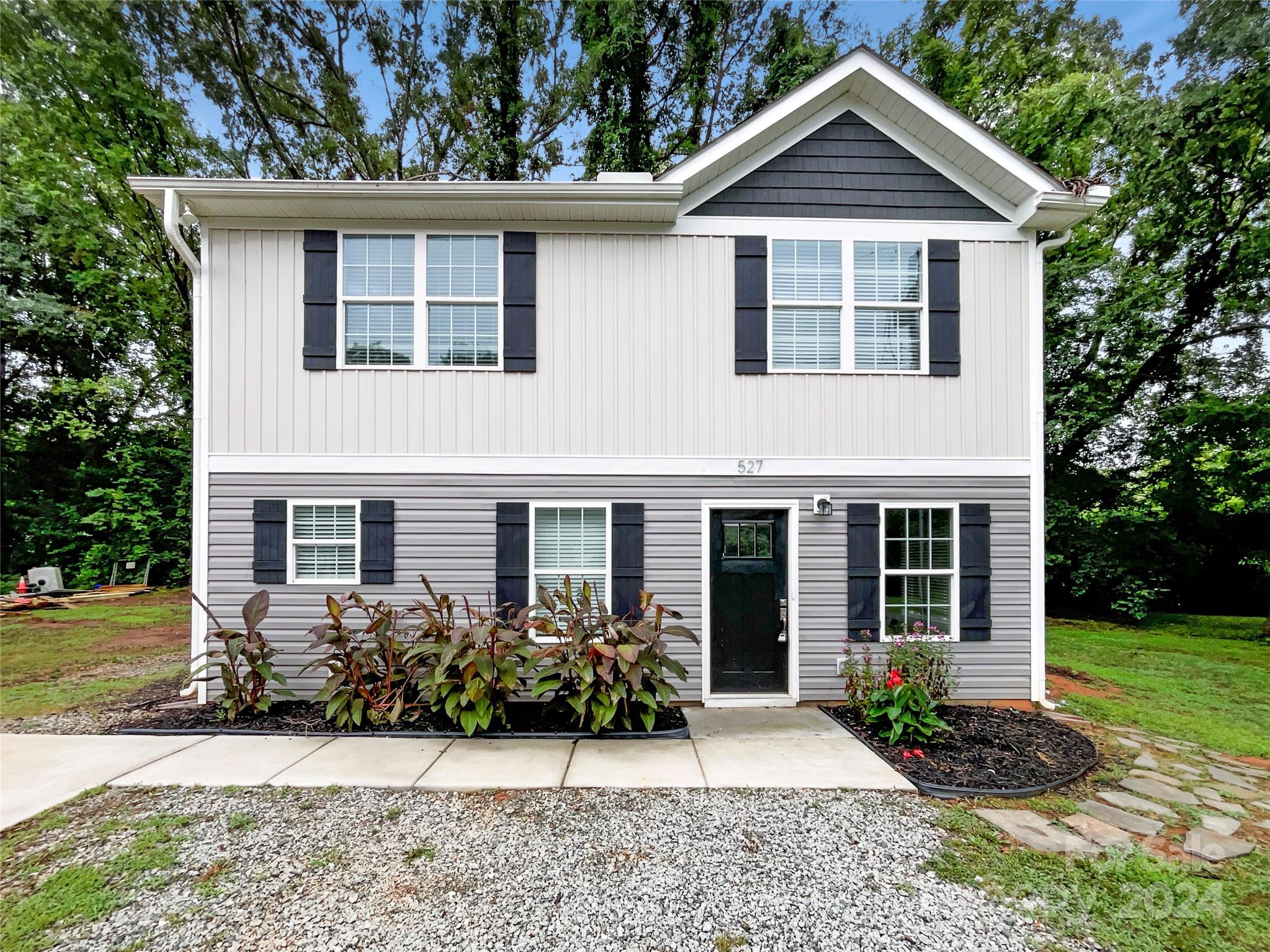 527 Costner Street Mount Holly NC 28120