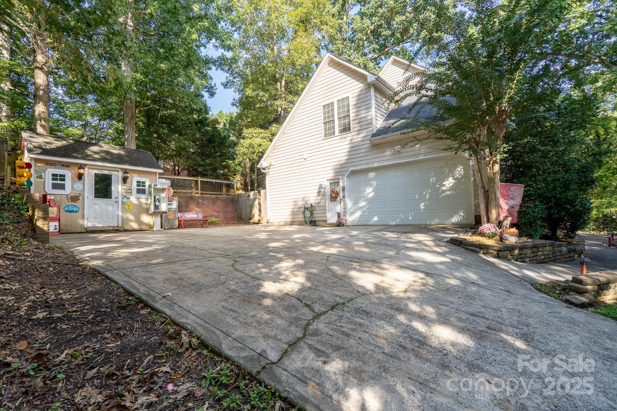 709 Carson Court Kannapolis NC 28083