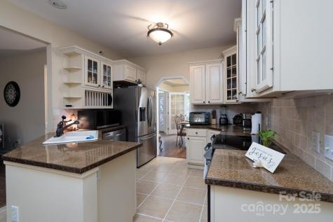 709 Carson Court Kannapolis NC 28083