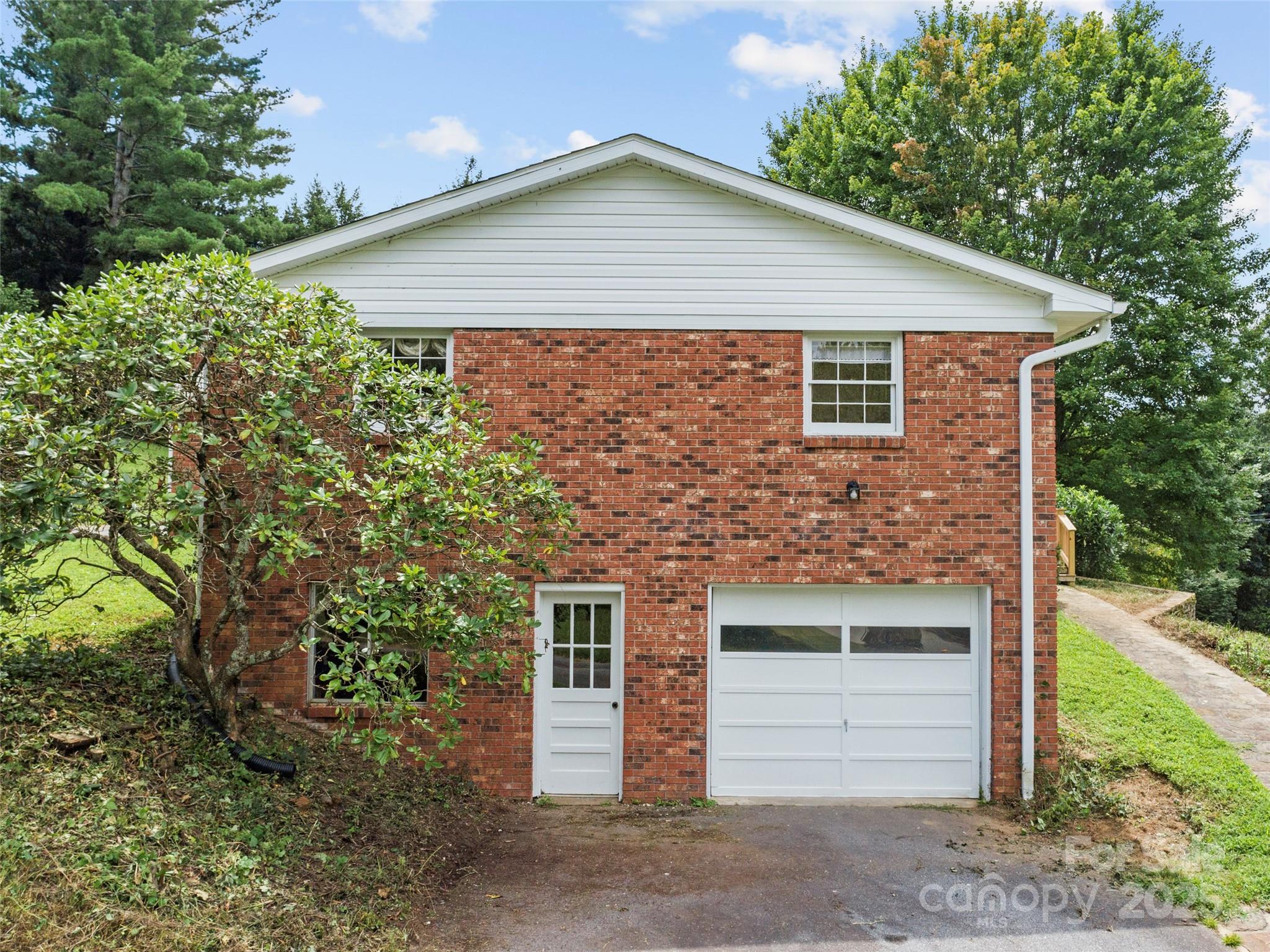 42 Sheppard Drive Asheville NC 28806