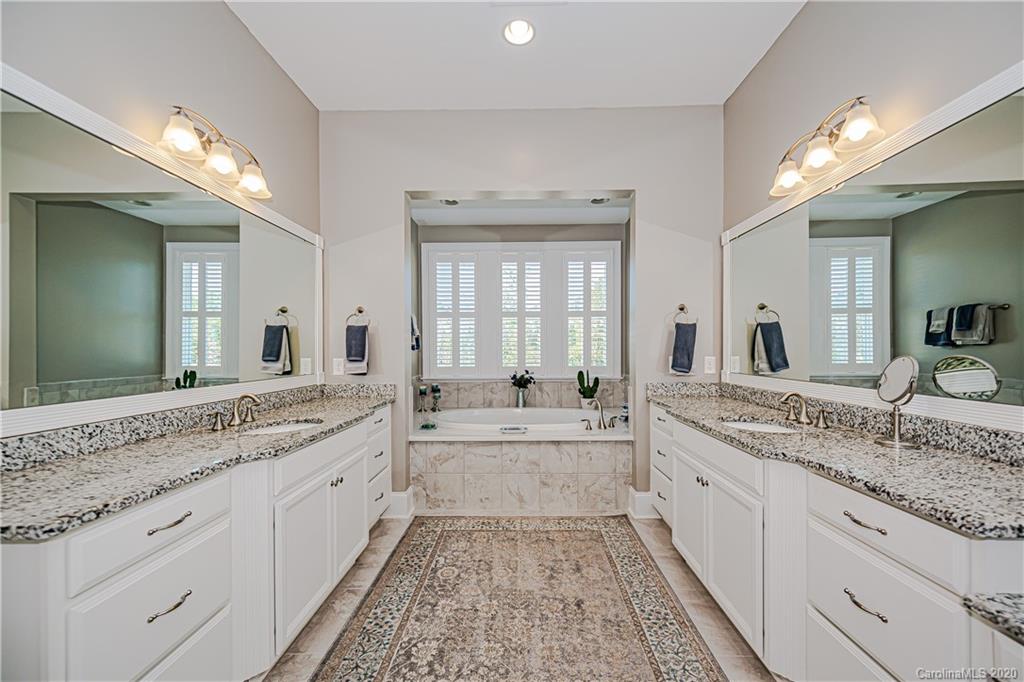 15125 Montage Lane Charlotte NC 28278