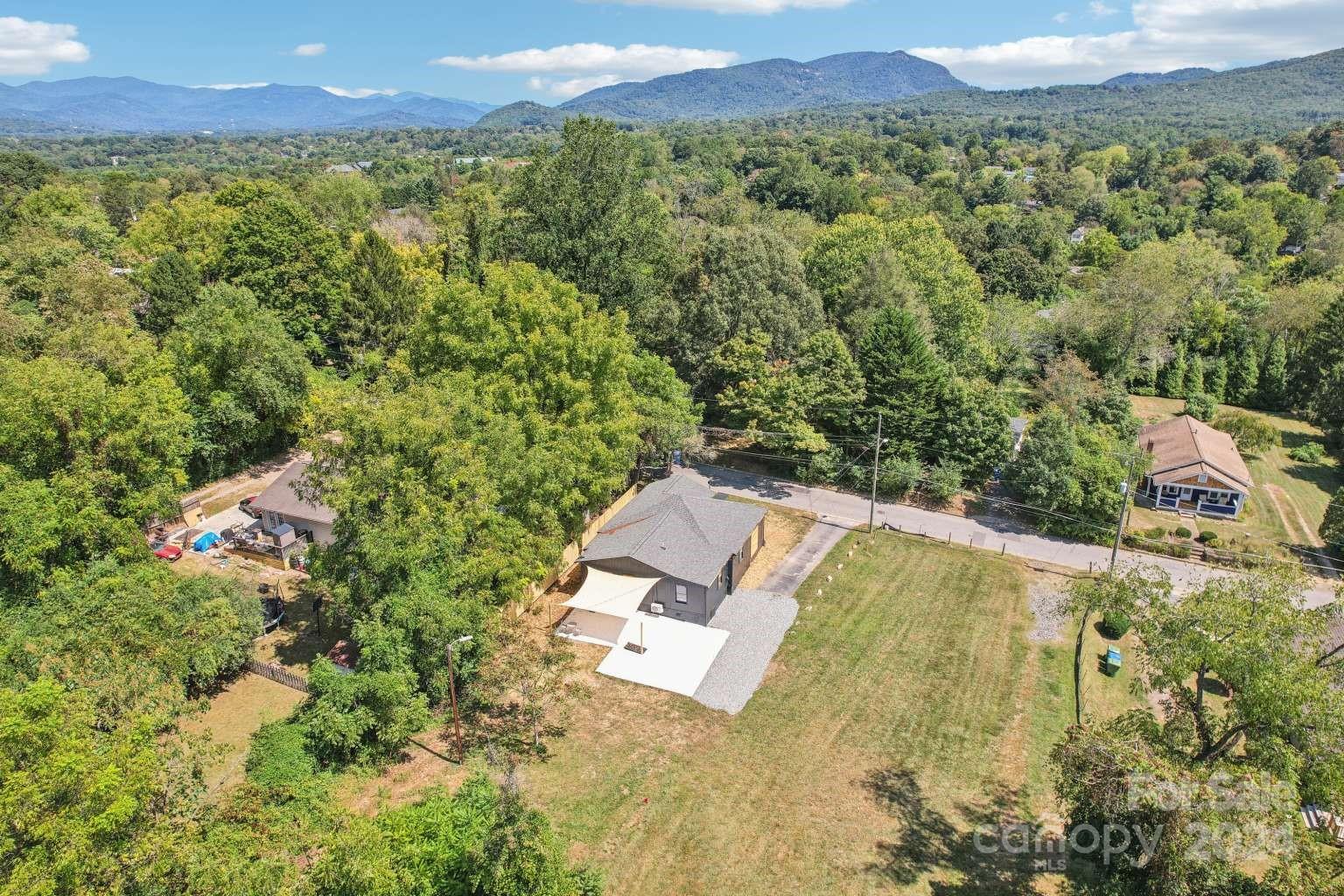 15 White Avenue Asheville NC 28803