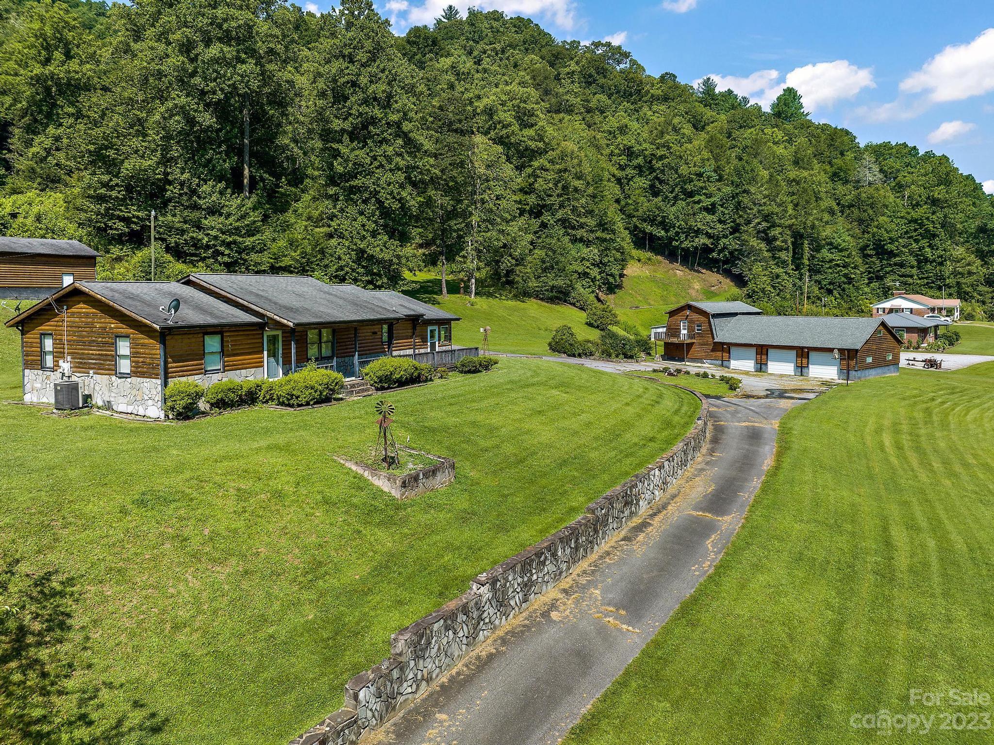 3861 Blowing Rock Boulevard Lenoir NC 28645