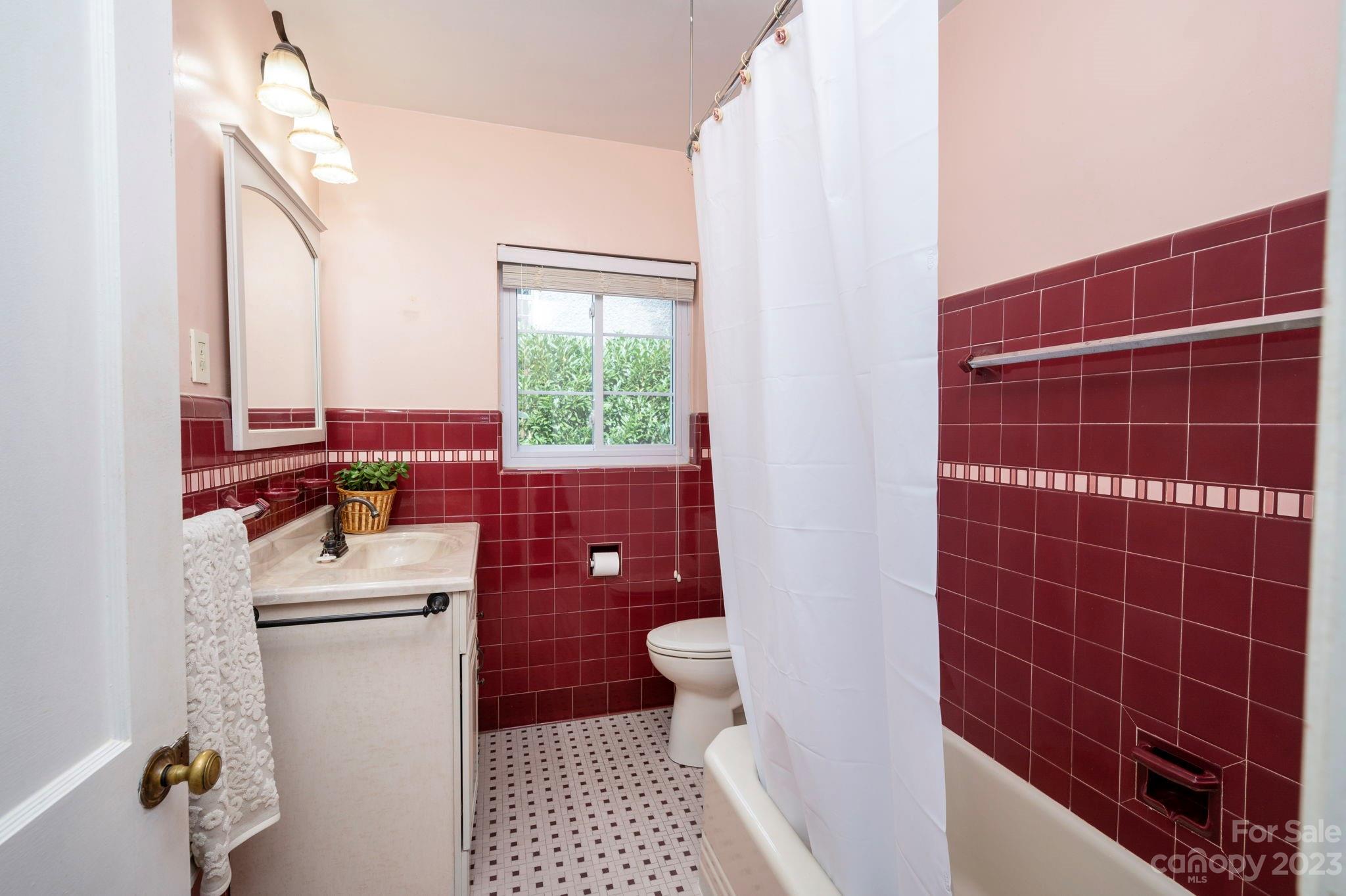 68 Edgelawn Road Asheville NC 28804