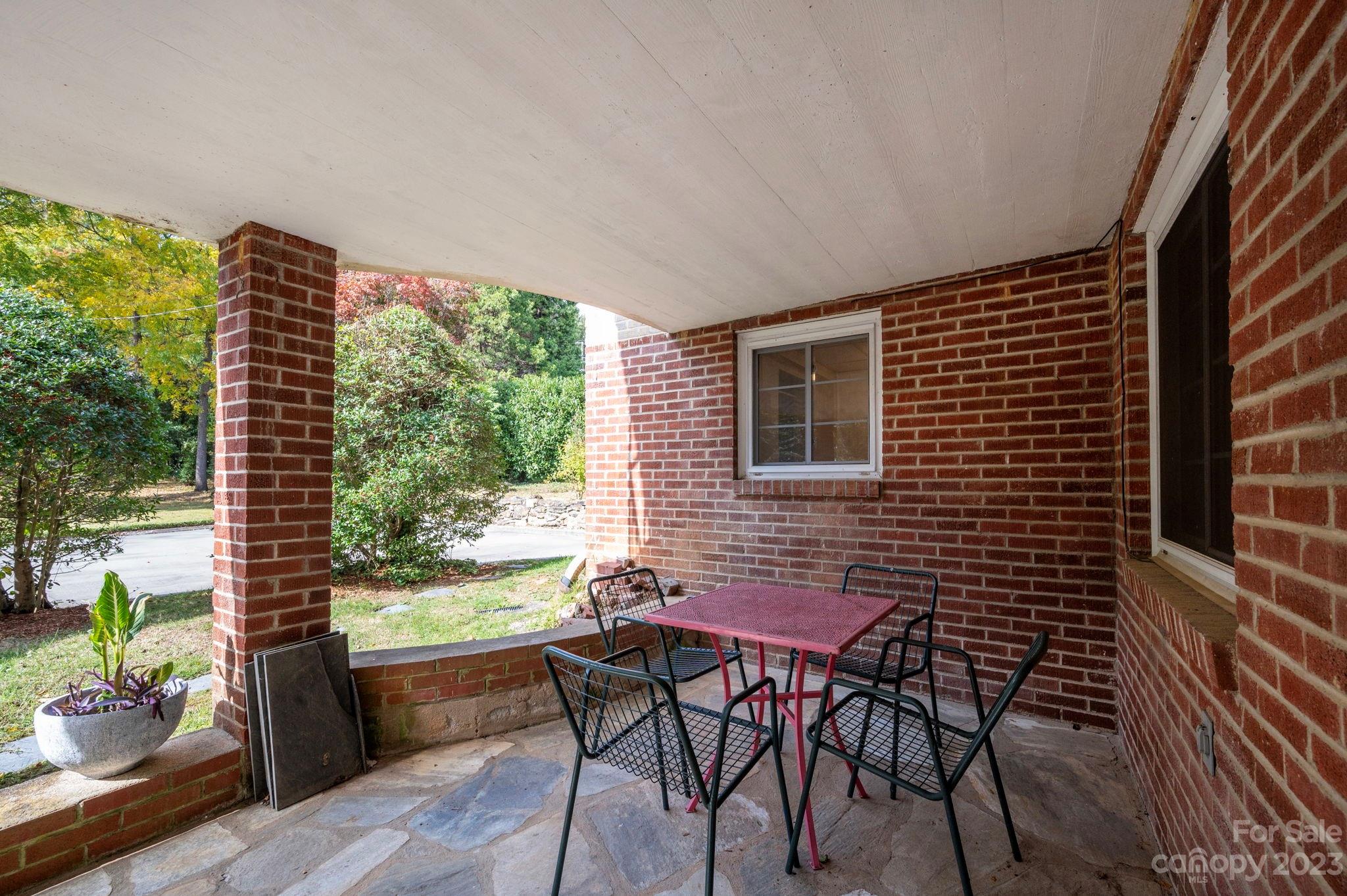 68 Edgelawn Road Asheville NC 28804