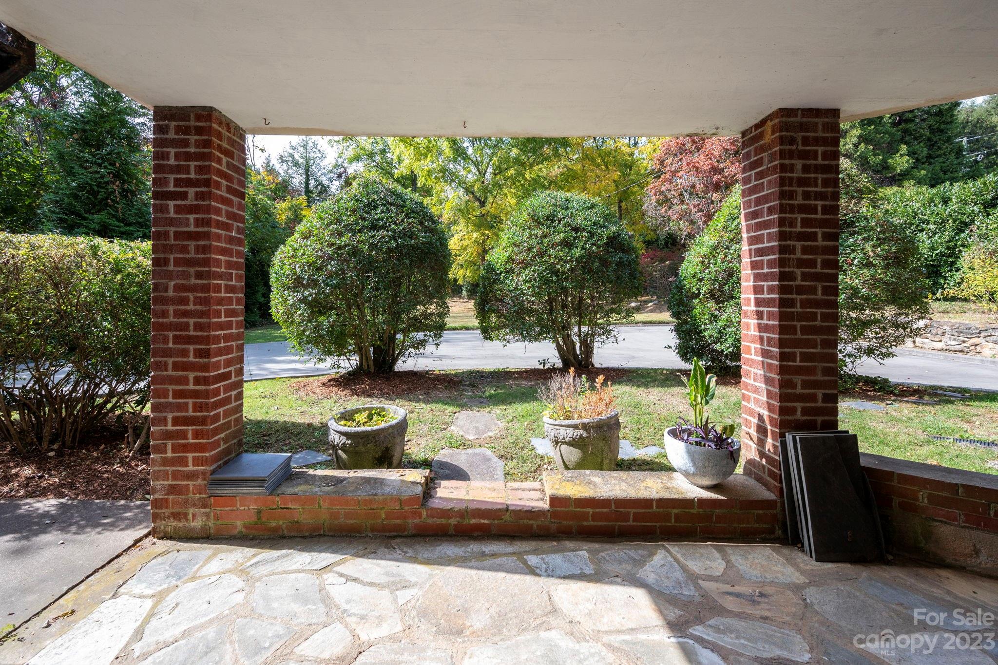68 Edgelawn Road Asheville NC 28804