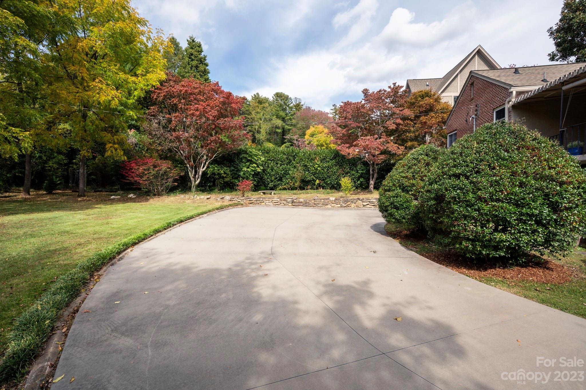 68 Edgelawn Road Asheville NC 28804