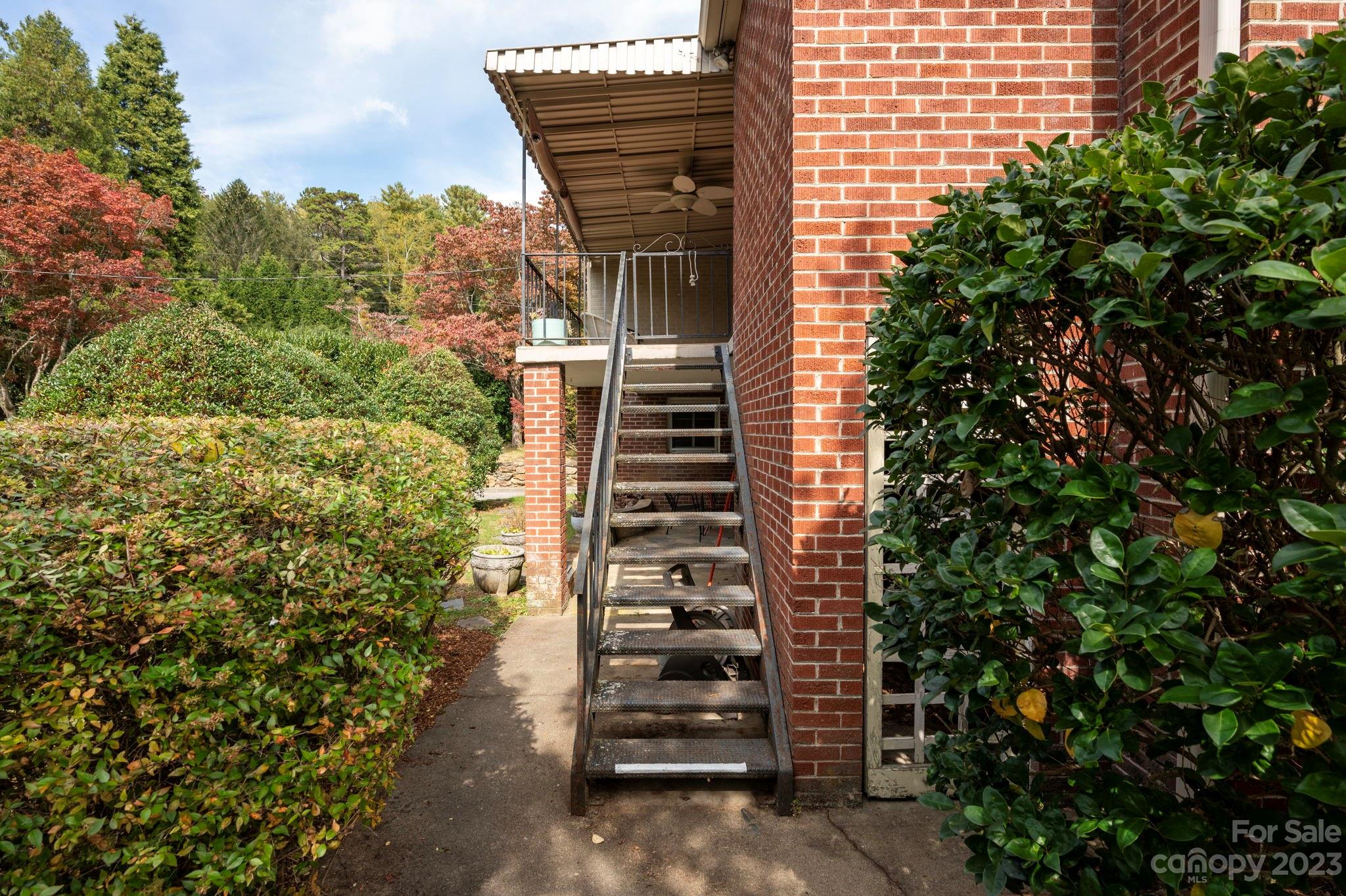 68 Edgelawn Road Asheville NC 28804