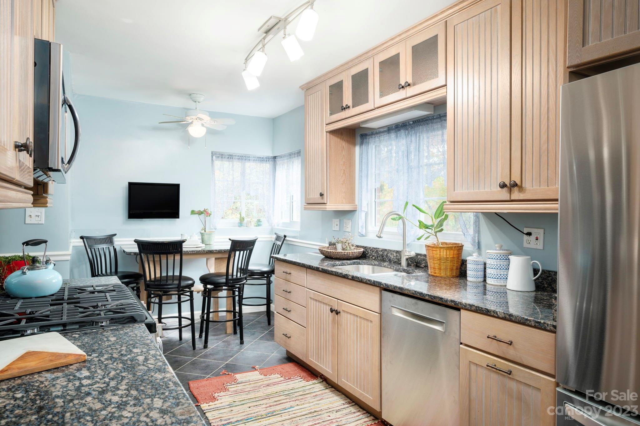 68 Edgelawn Road Asheville NC 28804