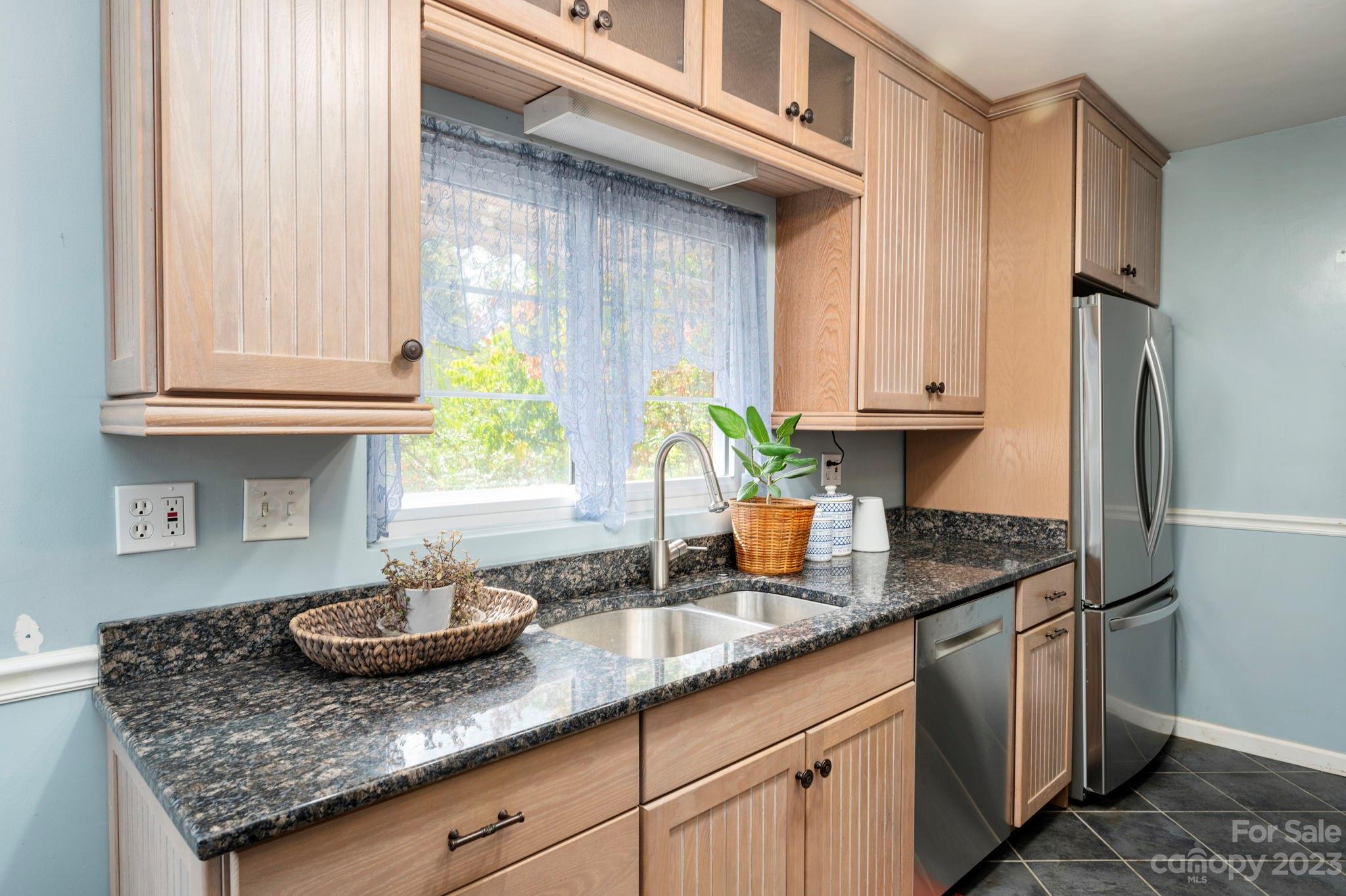 68 Edgelawn Road Asheville NC 28804