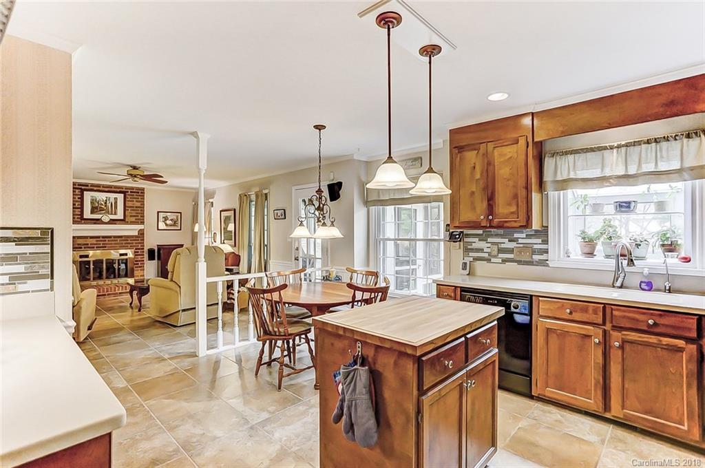 5619 Ivygate Lane Charlotte NC 28226