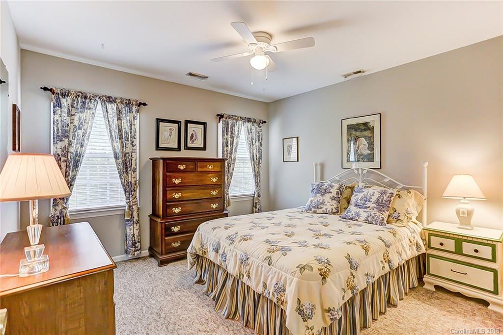 5619 Ivygate Lane Charlotte NC 28226