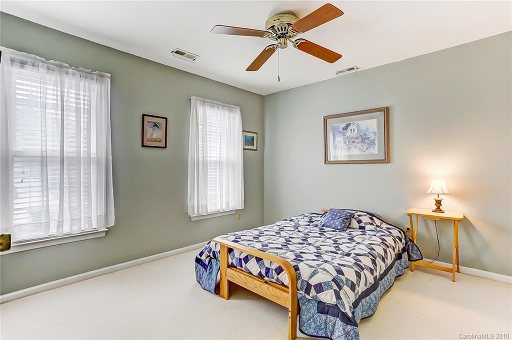 5619 Ivygate Lane Charlotte NC 28226