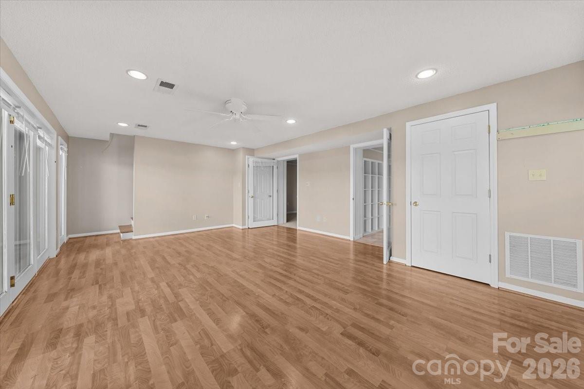 330 Hillview Drive Lexington NC 27292