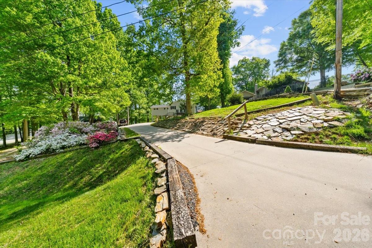 330 Hillview Drive Lexington NC 27292