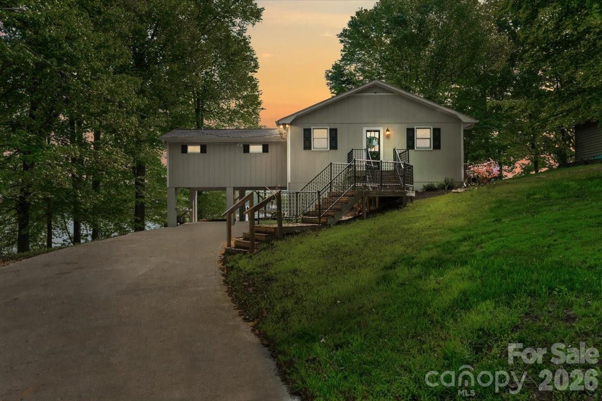 330 Hillview Drive Lexington NC 27292