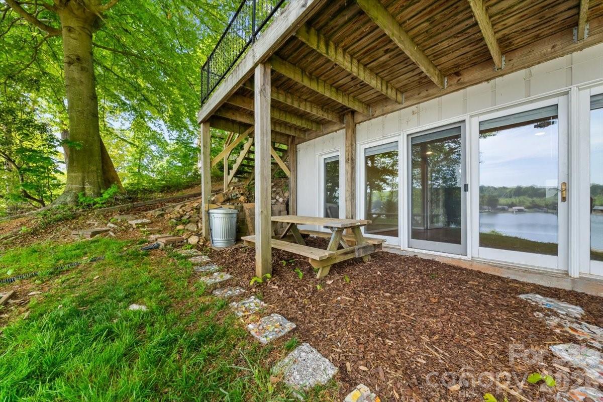 330 Hillview Drive Lexington NC 27292