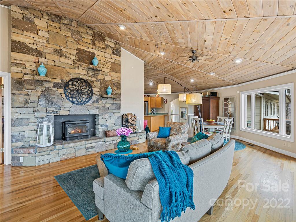 98 Ivy Cove Road Fairview NC 28730