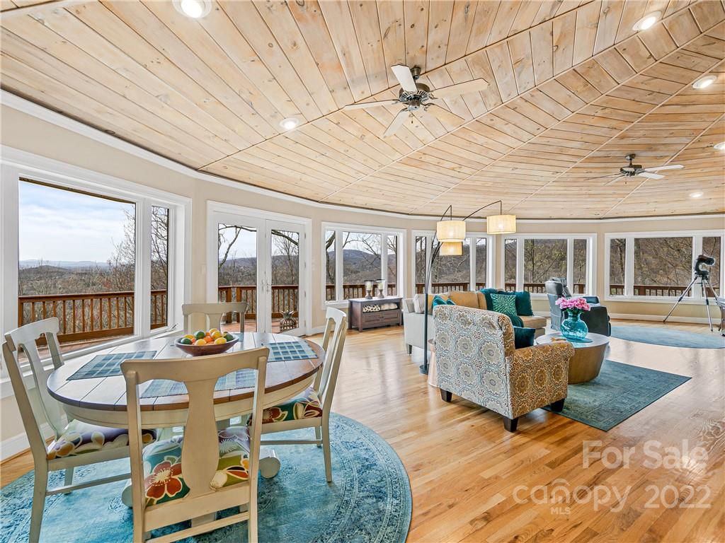 98 Ivy Cove Road Fairview NC 28730