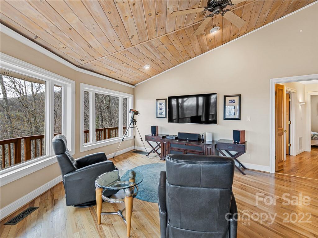 98 Ivy Cove Road Fairview NC 28730