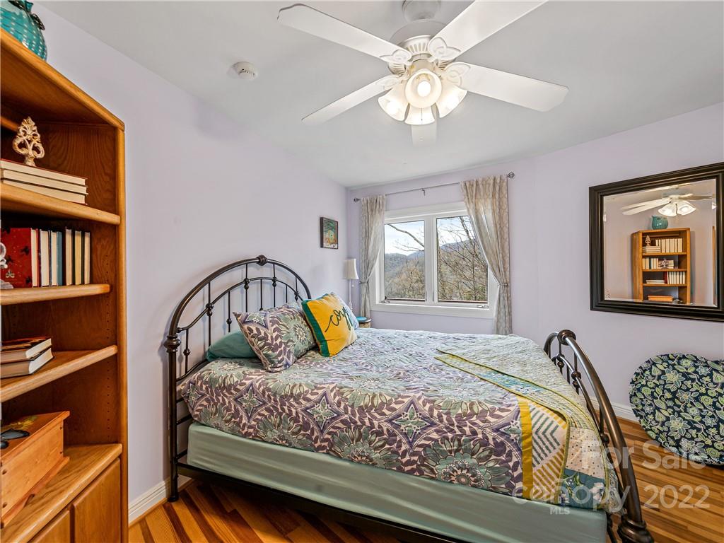 98 Ivy Cove Road Fairview NC 28730