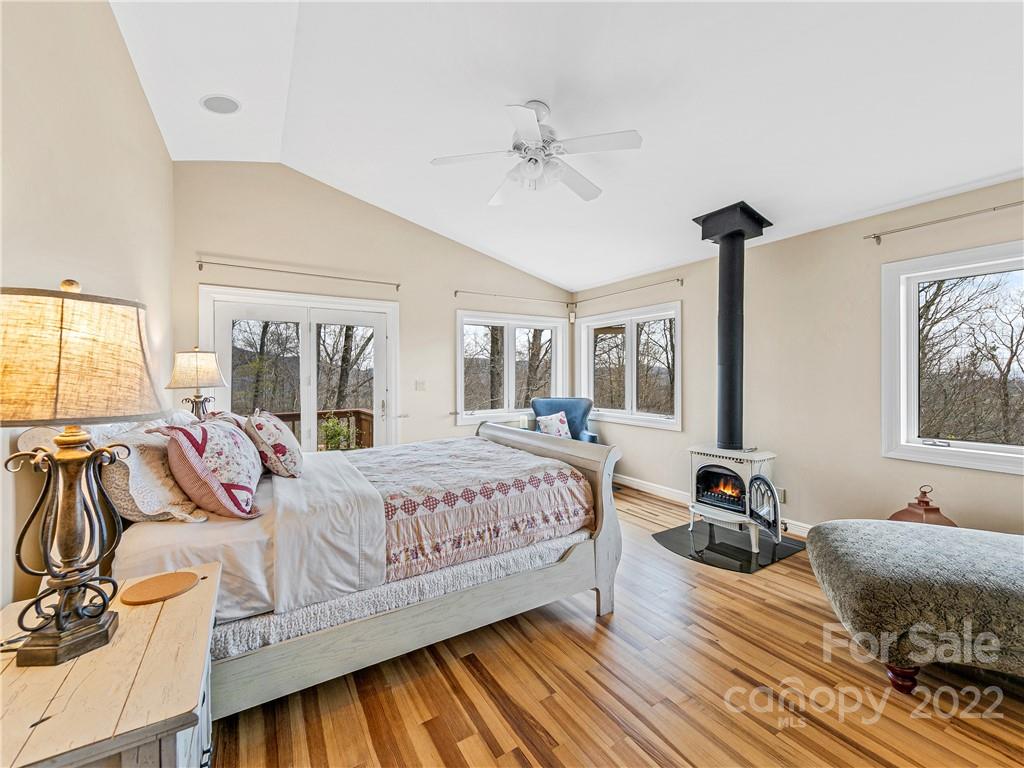98 Ivy Cove Road Fairview NC 28730