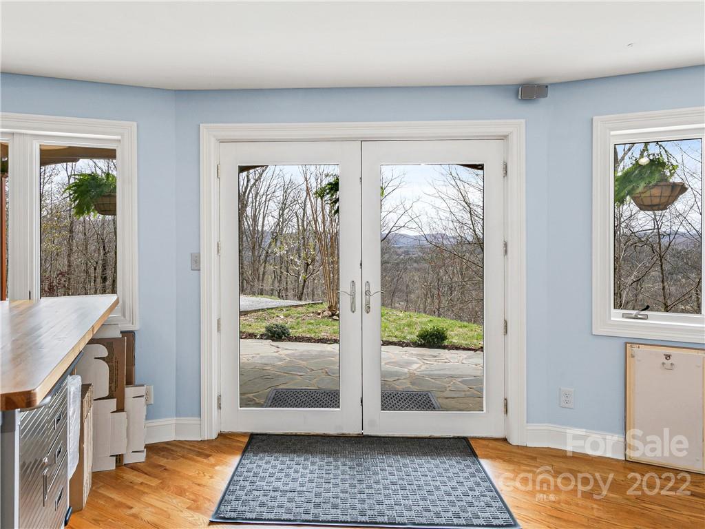 98 Ivy Cove Road Fairview NC 28730
