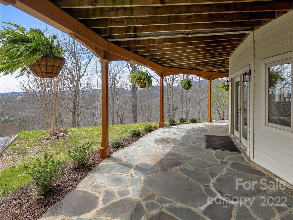 98 Ivy Cove Road Fairview NC 28730