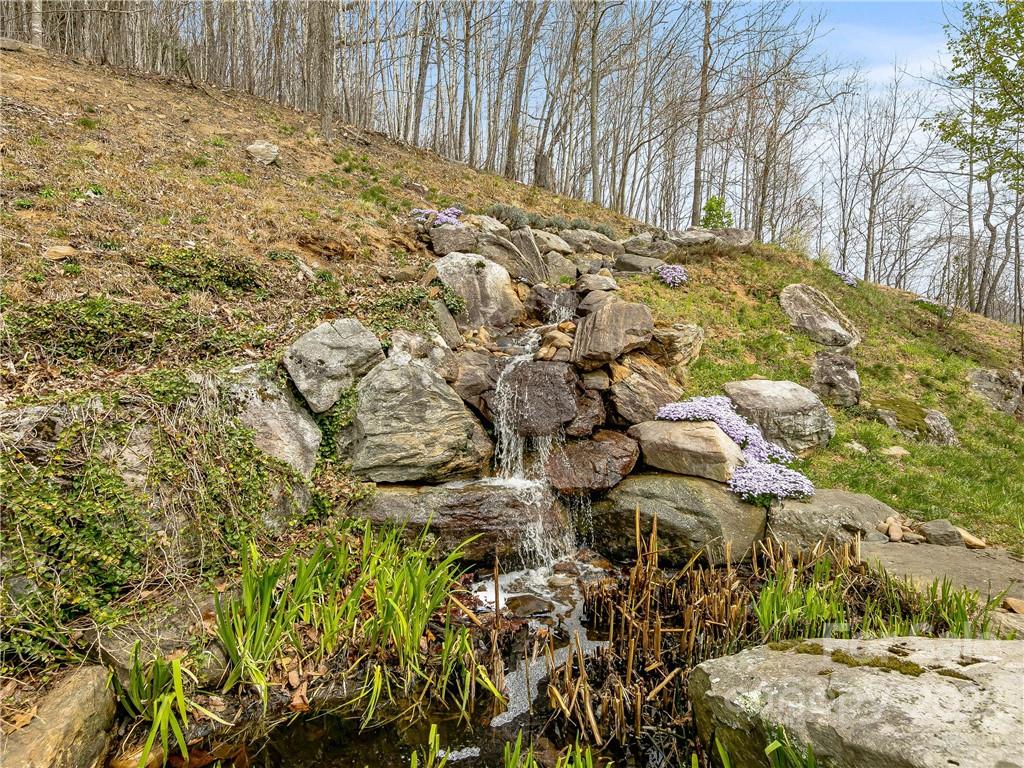98 Ivy Cove Road Fairview NC 28730