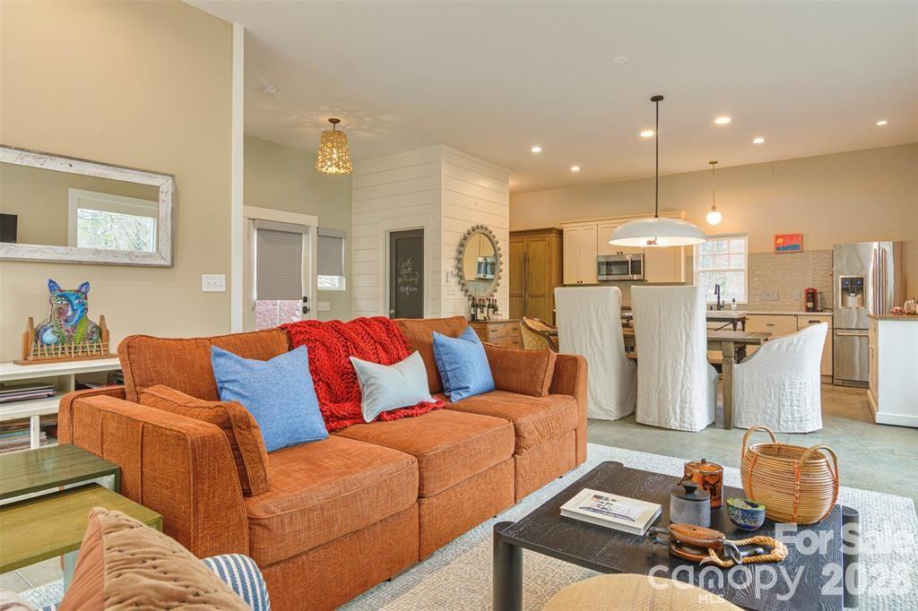 195 Jordan Street Hendersonville NC 28739