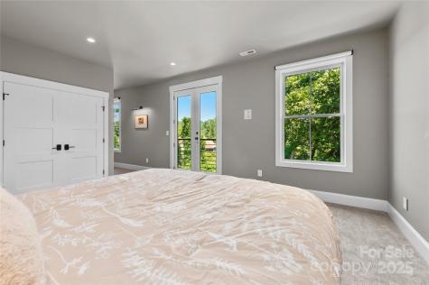 195 Jordan Street Hendersonville NC 28739