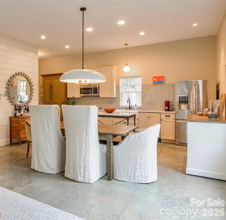 195 Jordan Street Hendersonville NC 28739