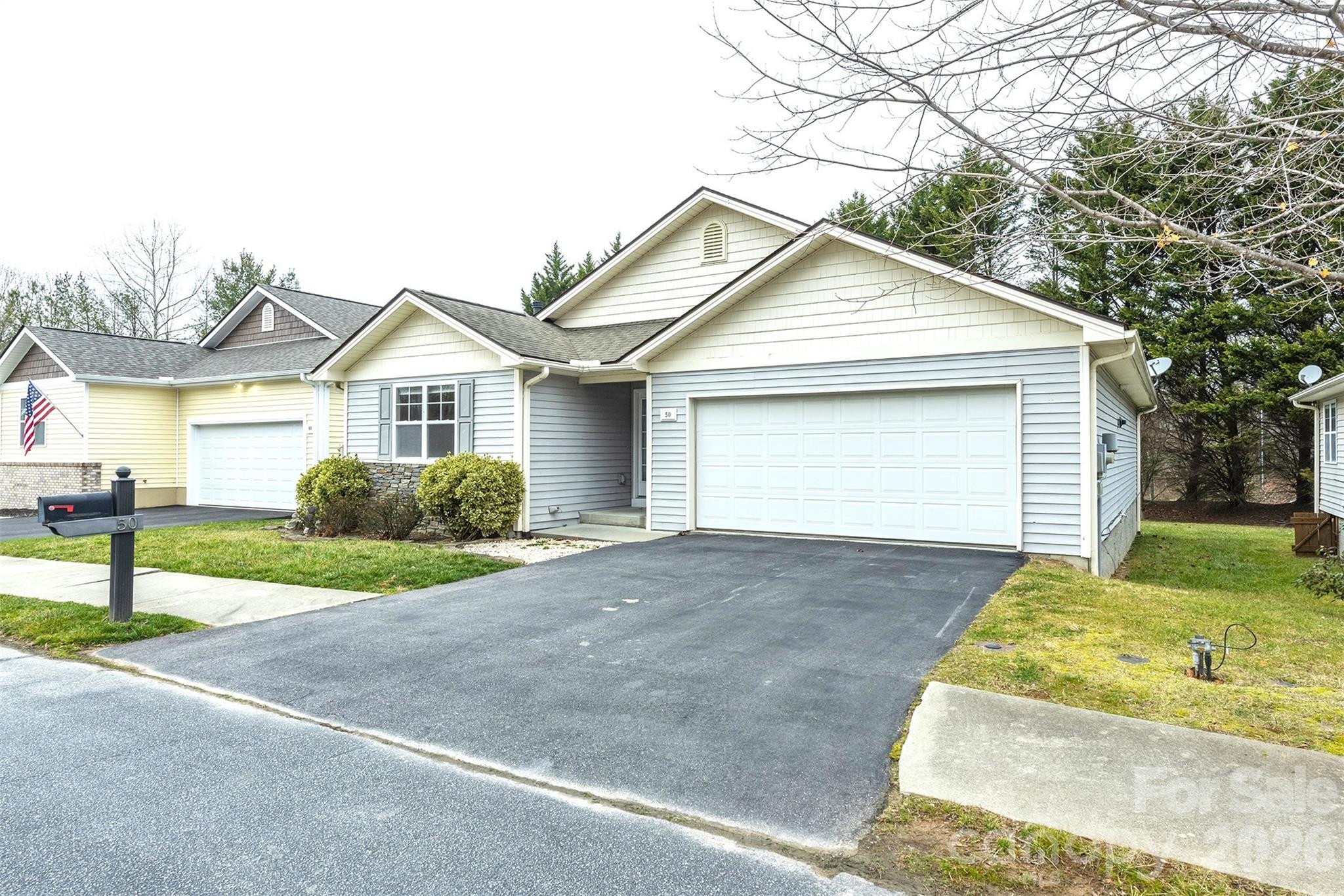50 Clear Creekside Drive Hendersonville NC 28792