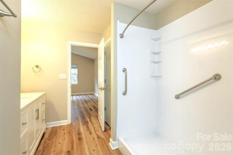 50 Clear Creekside Drive Hendersonville NC 28792