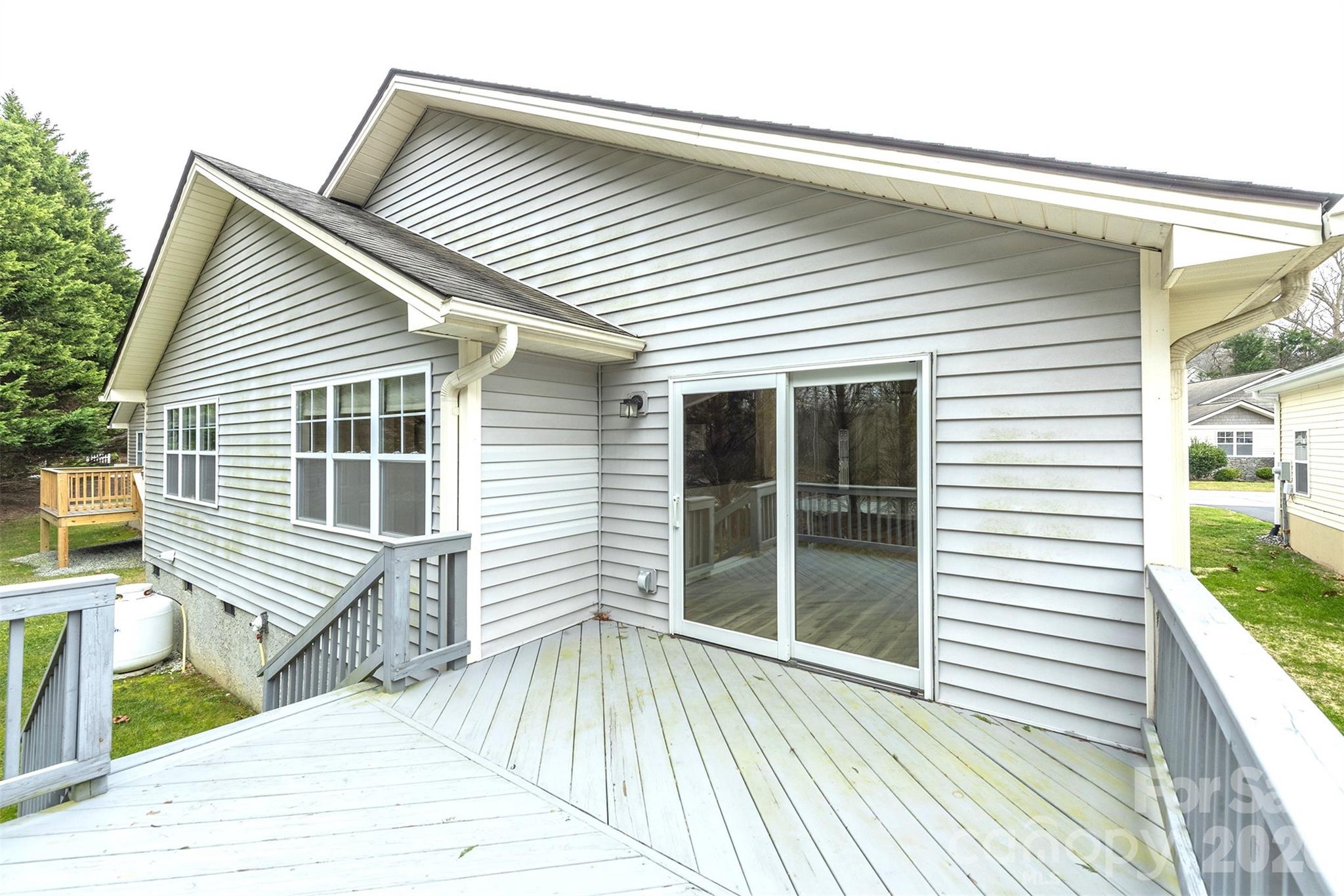 50 Clear Creekside Drive Hendersonville NC 28792