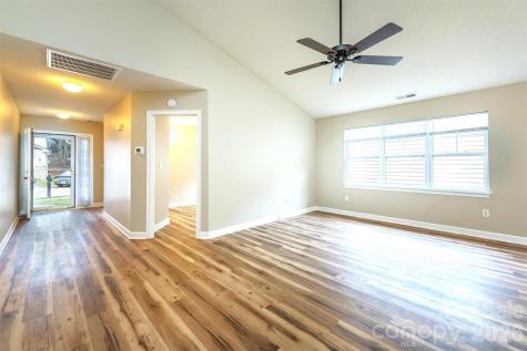 50 Clear Creekside Drive Hendersonville NC 28792