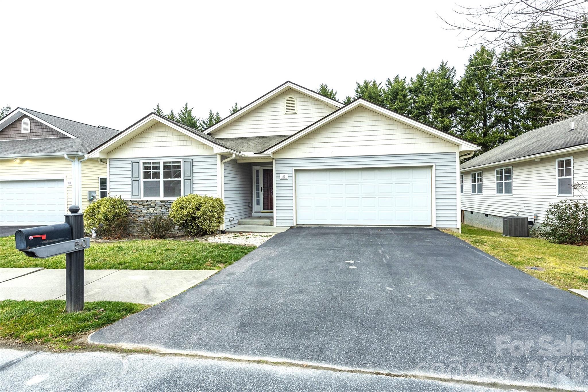 50 Clear Creekside Drive Hendersonville NC 28792