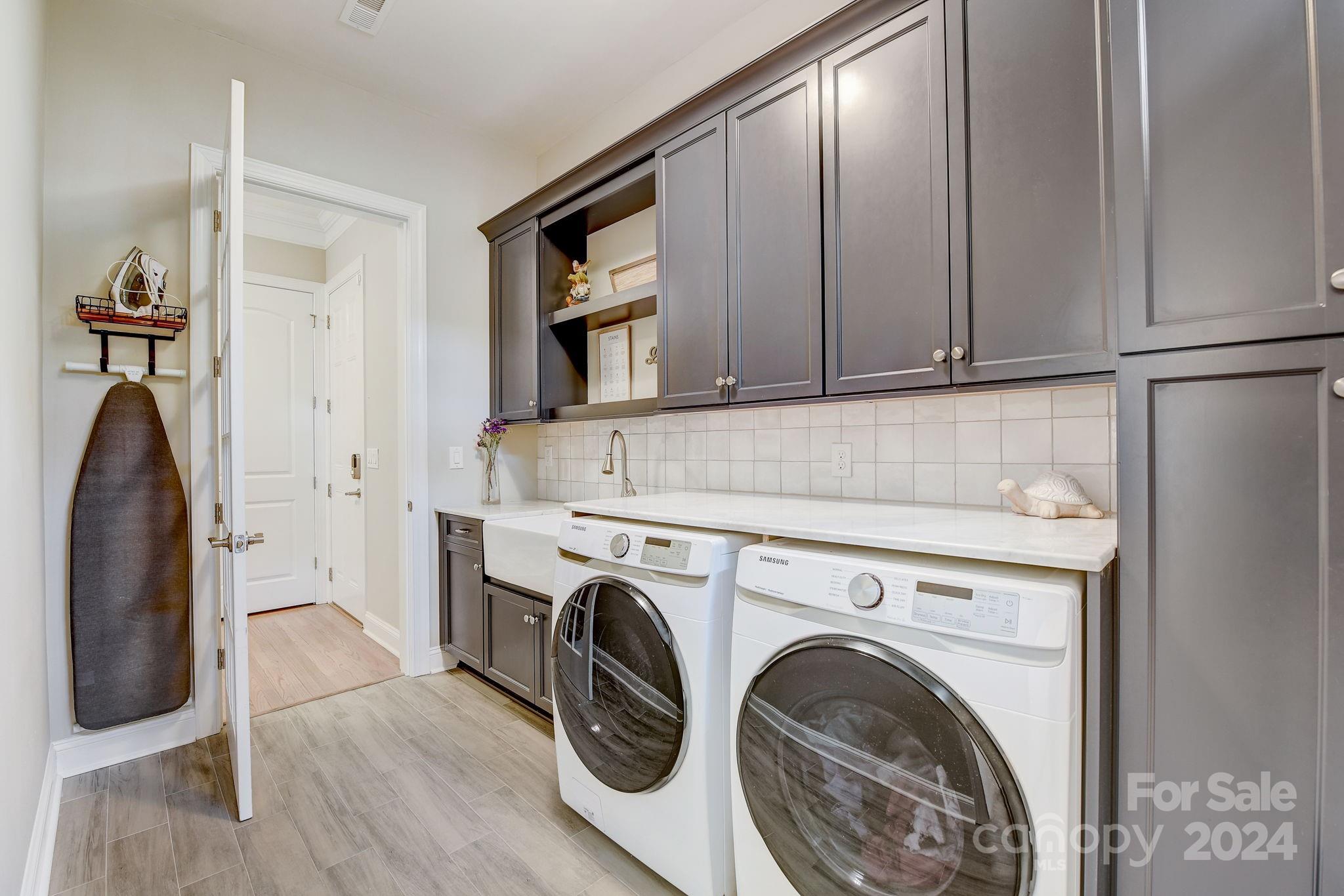 215 Wesley Manor Drive Matthews NC 28104