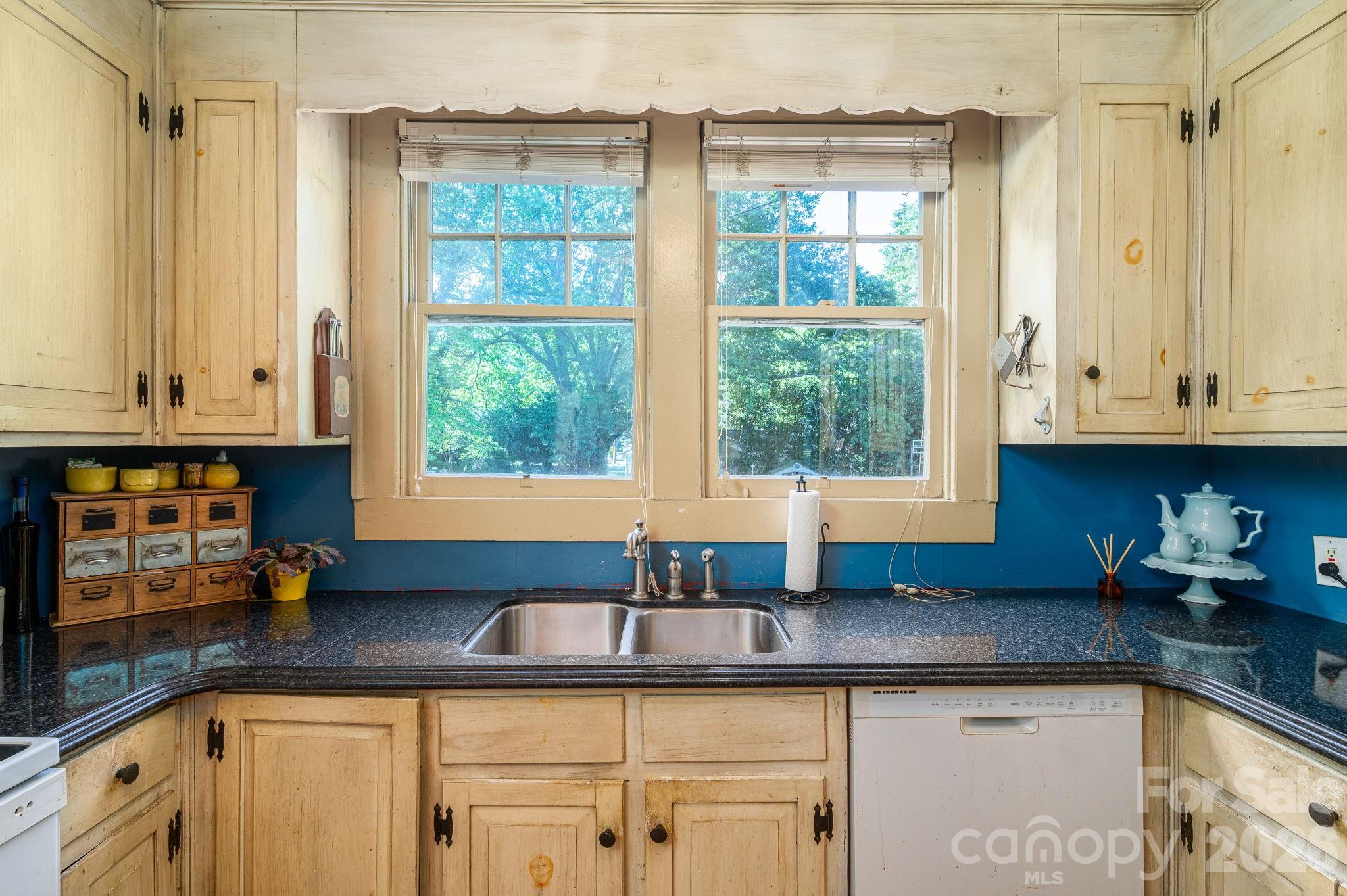 1147 S Belvedere Avenue Gastonia NC 28054