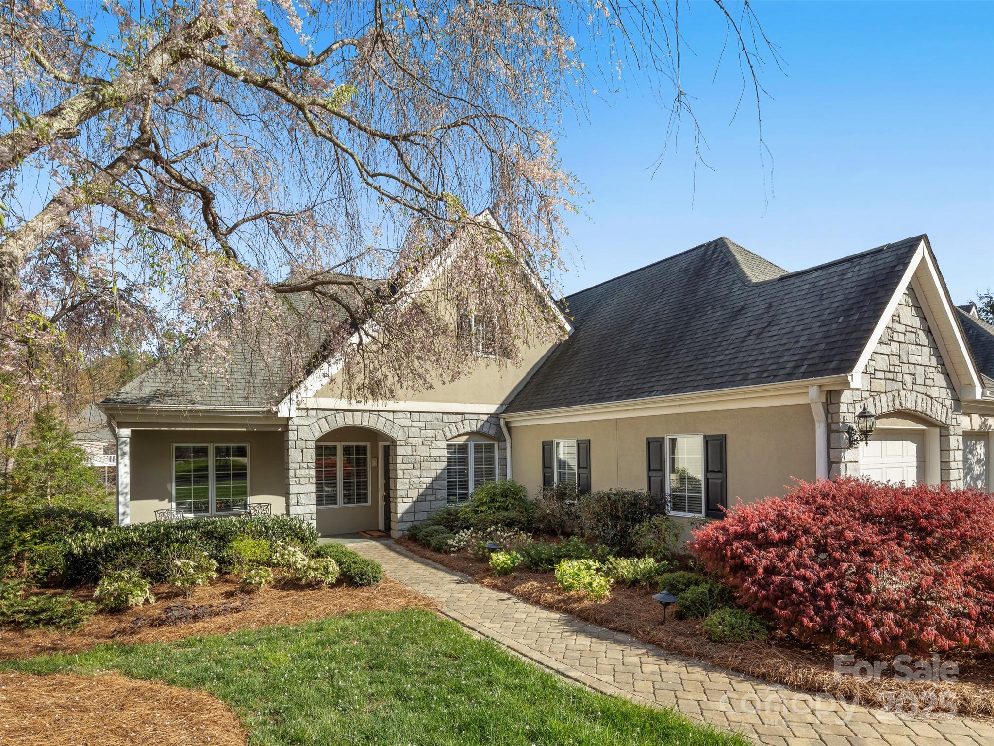 22 Clovelly Way Asheville NC 28803