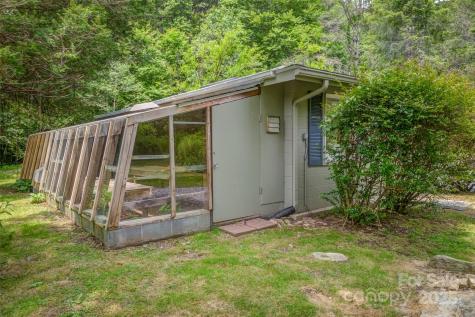 8749 Nc 63 Highway Leicester NC 28748