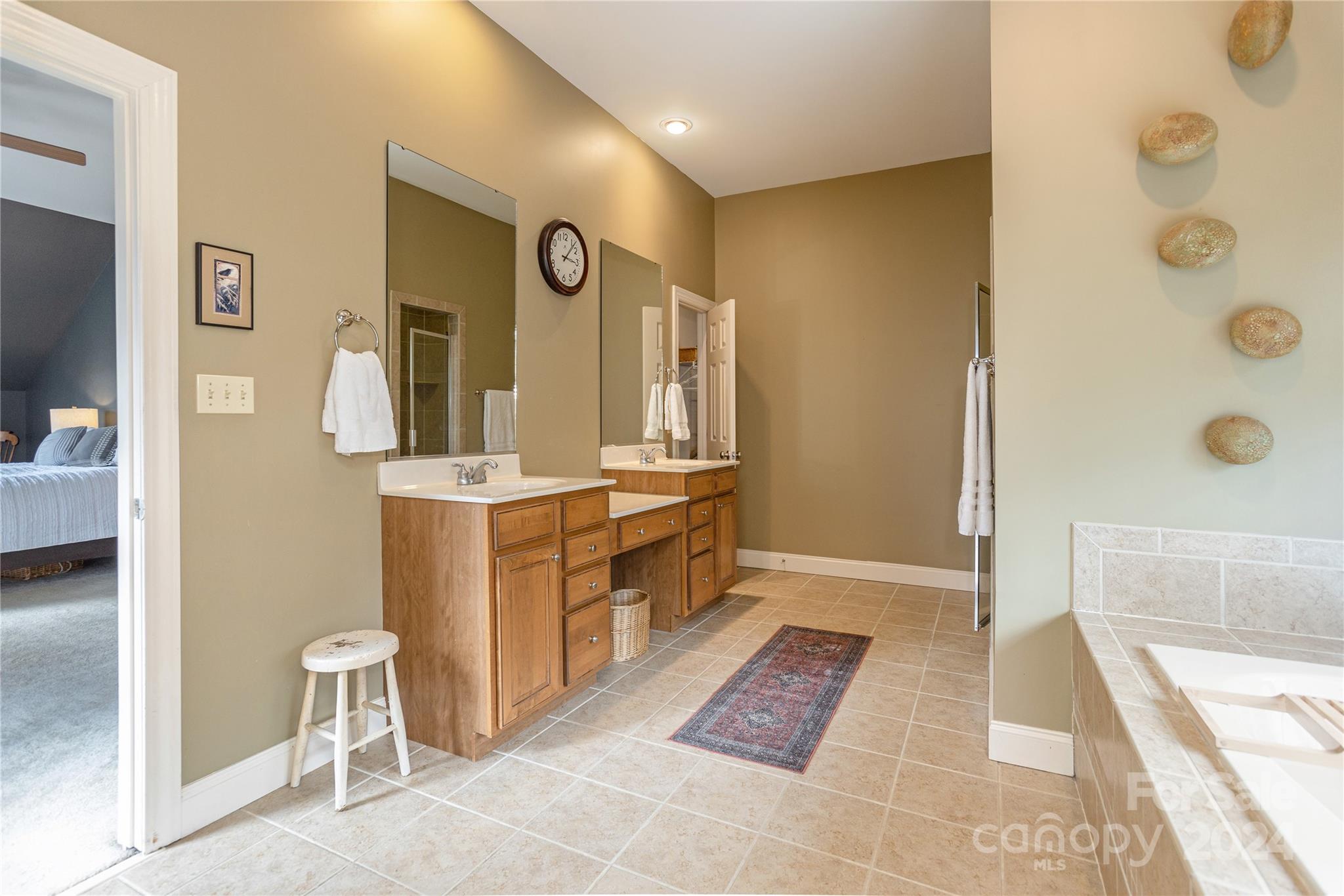 2 Whitleigh Court Arden NC 28704