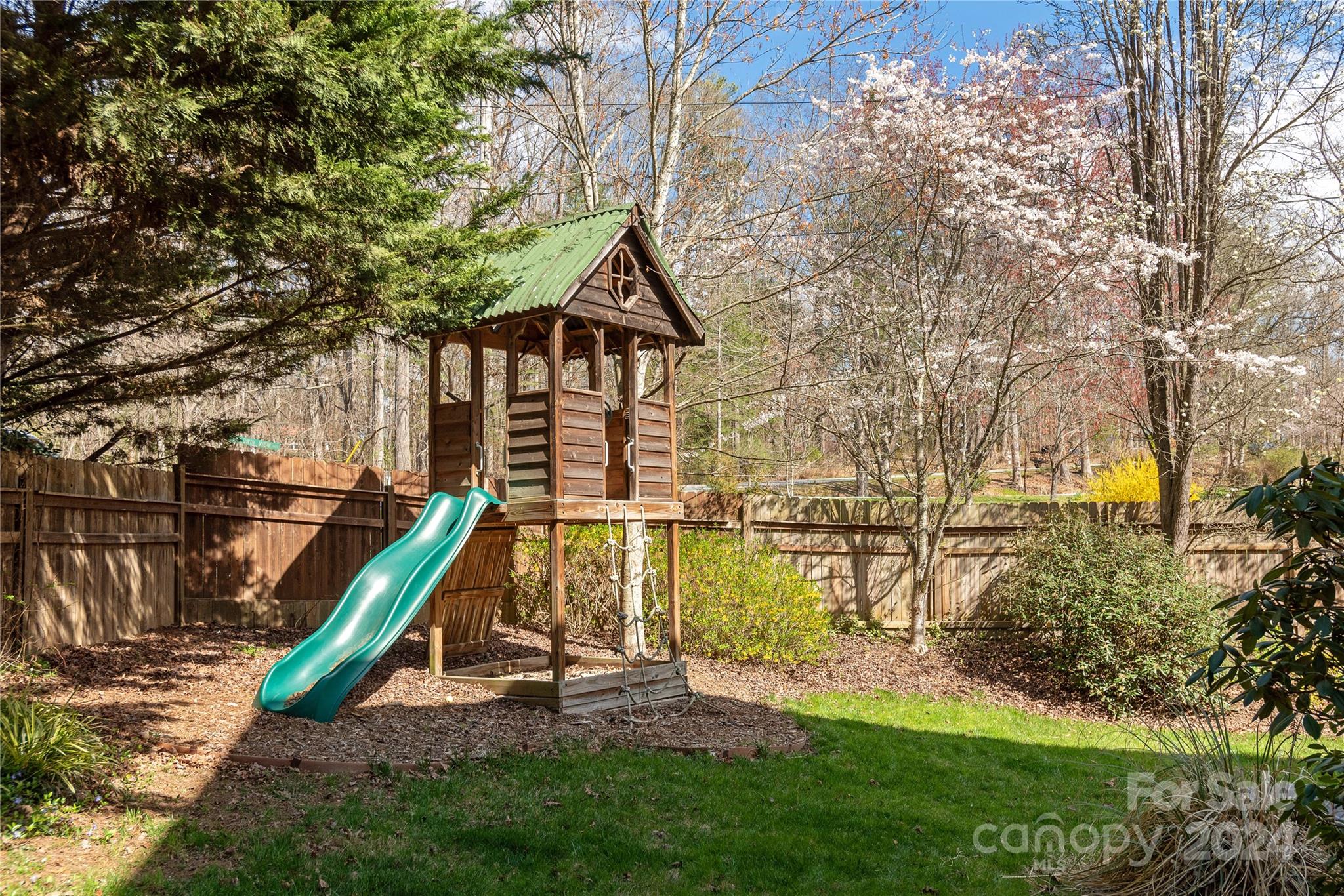 2 Whitleigh Court Arden NC 28704